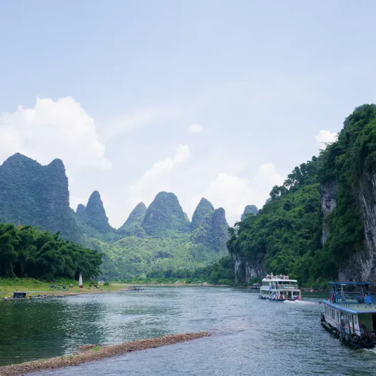 Walking Tours & Hidden Gems of Xiufeng District – Your Ultimate Guide from GangShe Rooftop View Hotel I