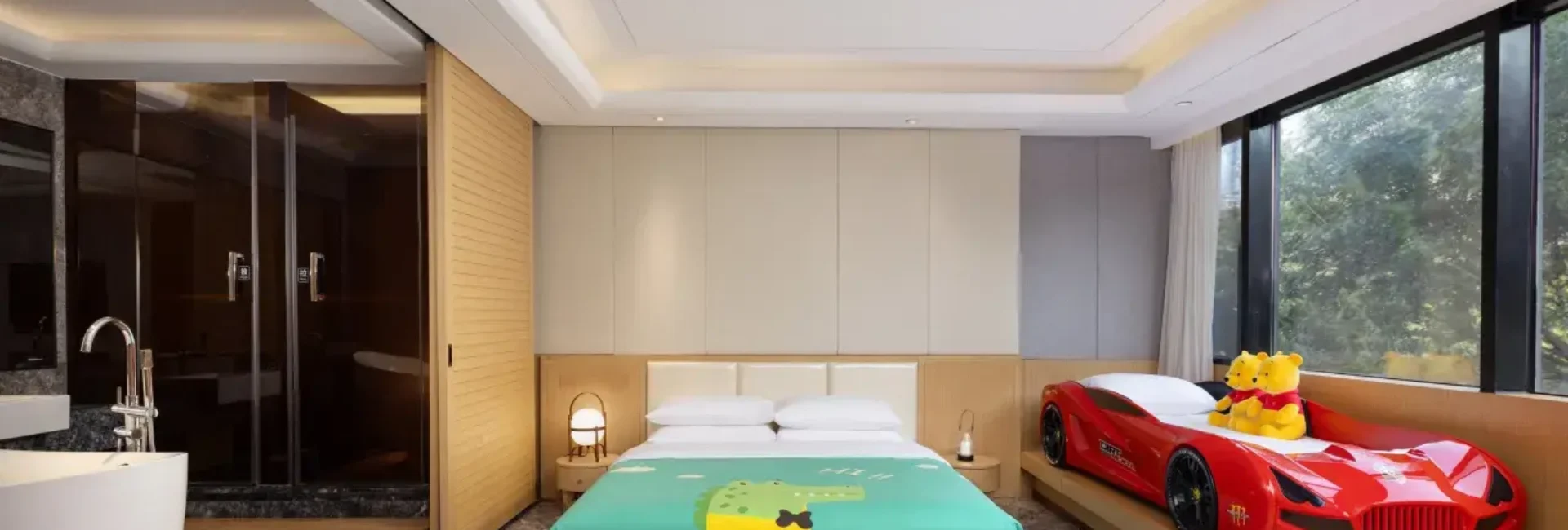 Prince Cartoon Themed Children’s Room (Bathtub)