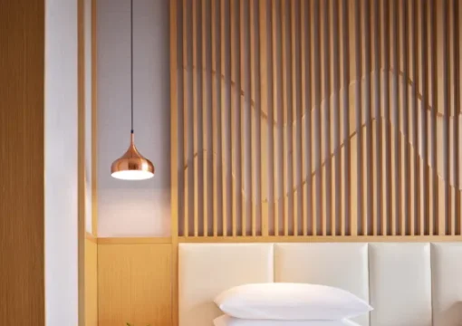 Guestroom – Street-View (2 beds)