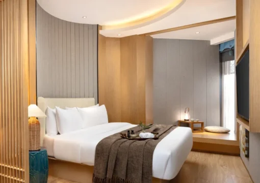 Romantic Room – Double Occupancy, City-View (Roundbed) (Bathtub)