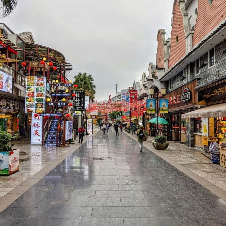 Where to Eat Like a Local Near GangShe Rooftop View Hotel I – Your Ultimate Guilin Foodie Guide